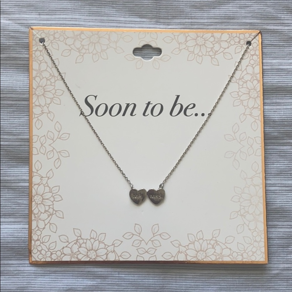 NWT Necklace